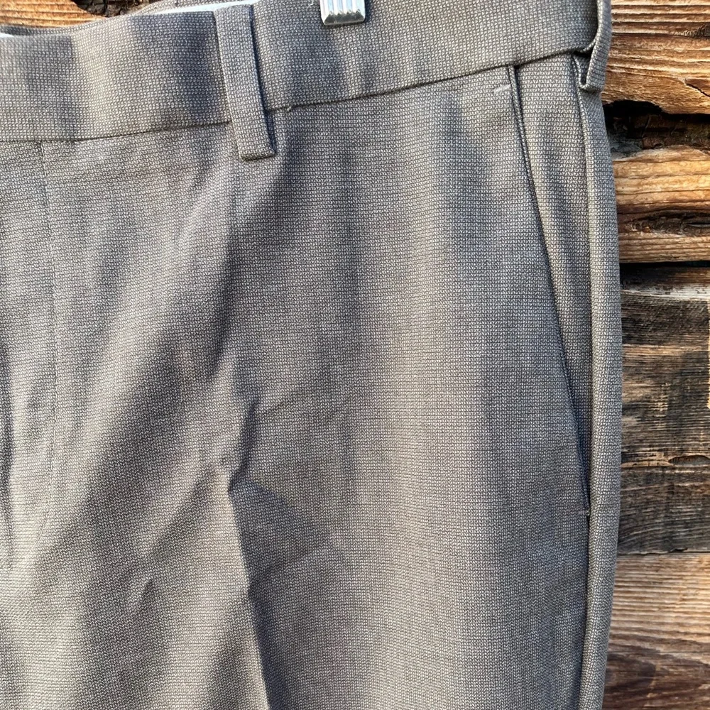 KIRKLAND | NWT Men's Classic Gray Pants 38x29